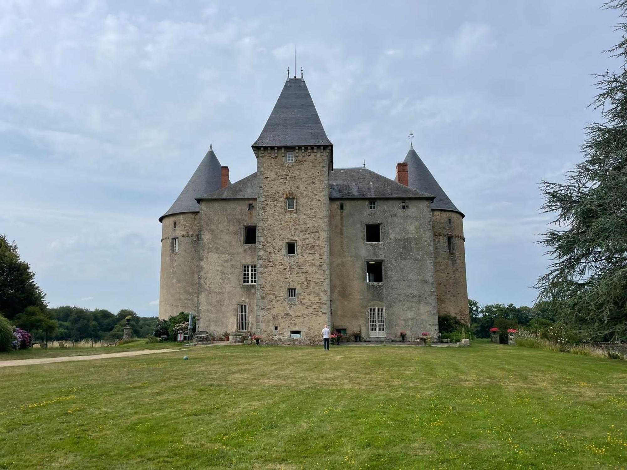 "Le Petit Bonheur" Gite Van 4 Tot 12 Personen Met Prive Vijver Van 2Ha Maisonnais-Sur-Tardoire Bagian luar foto